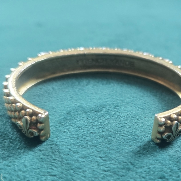 French Kande Matte Gold And Pearl Bangle Bracelet - Picture 10 of 15